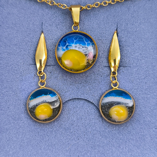 HANDMADE NECKLACE AND EARRINGS