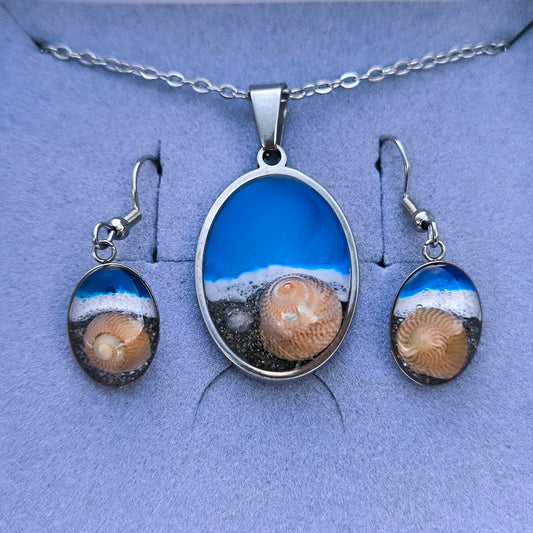 HANDMADE NECKLACE AND EARRINGS