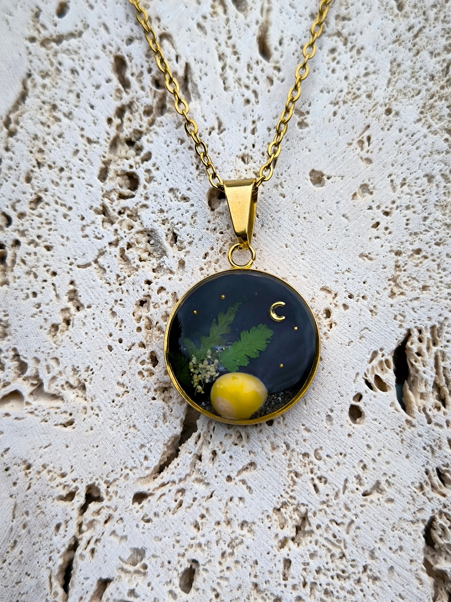 Handmade Resin Necklace with Sea Shell & Dried Flowers | Gold-Plated